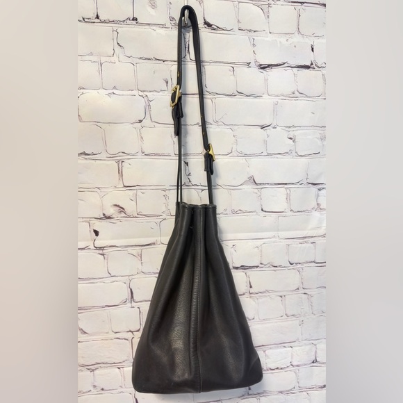 Coach Handbags - Vintage Coach Legacy black leather drawstring bucket bag